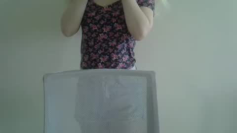 DitaMilton online show from February 19, 9:06 am