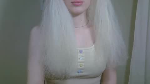 DitaMilton online show from October 14, 7:16 pm