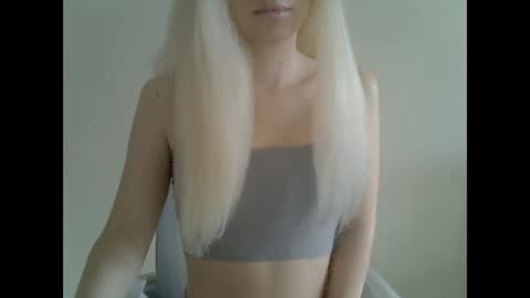 DitaMilton online show from February 28, 12:42 pm