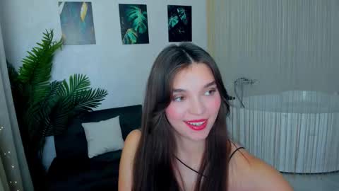 Hannah online show from October 6, 11:16 am