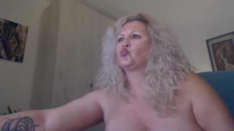 Alexxa online show from March 15, 1:07 am