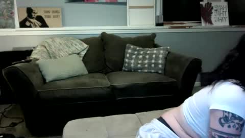 C A K E S online show from December 19, 4:05 am