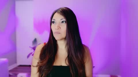 DivineLynn online show from February 26, 1:10 pm