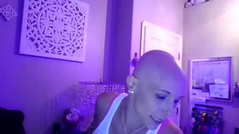 dixieglam online show from September 24, 8:02 am