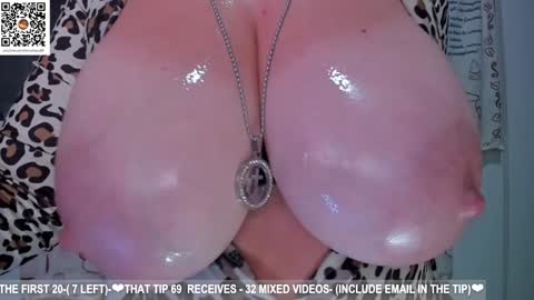 Snapshot of dolce4you69 chatting on January 12, 3:35 pm Dea----IF YOU WANT TO SUPPORT ME -Purshase subscribtions scroll BIO  THANK YOU LOVE - online show from January 12, 3:35 pm