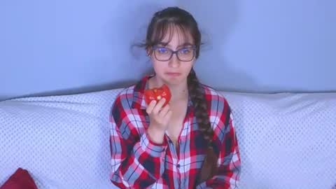 Tessa online show from July 3, 10:21 am
