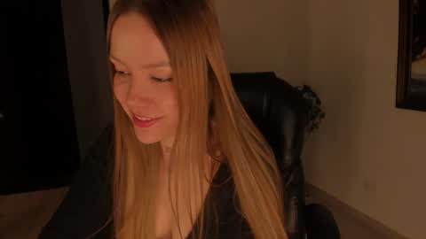 You can call me Pretty  online show from December 4, 10:06 am