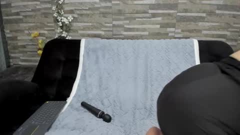 domi  online show from October 9, 1:59 pm