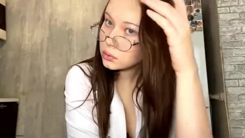 Olivia online show from November 25, 4:47 am