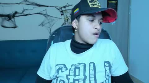 Snapshot of dominick_joness chatting on October 21, 5:11 am Dominick  online show from October 21, 5:11 am