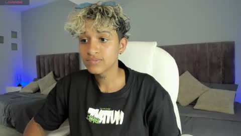 Snapshot of dominick_joness chatting on January 20, 8:07 pm Dominick  online show from January 20, 8:07 pm