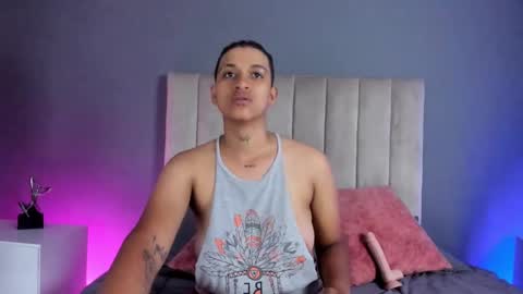 Snapshot of dominick_joness chatting on December 29, 2:00 pm Dominick  online show from December 29, 2:00 pm