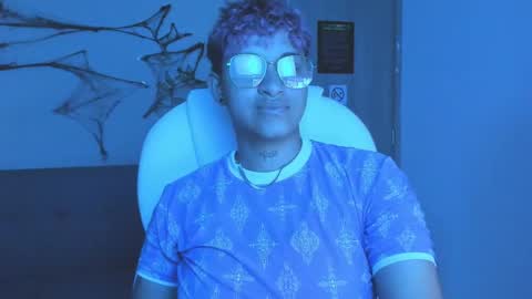 Snapshot of dominick_joness chatting on October 9, 5:55 am Dominick  online show from October 9, 5:55 am