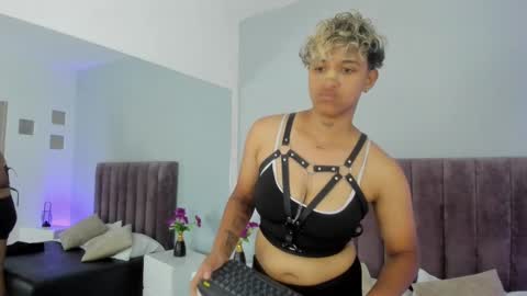 Snapshot of dominick_joness chatting on February 11, 10:07 pm Dominick  online show from February 11, 10:07 pm