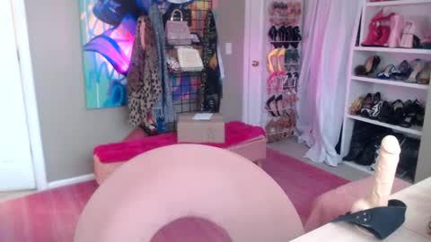 DommeTomorrow online show from February 5, 5:43 pm