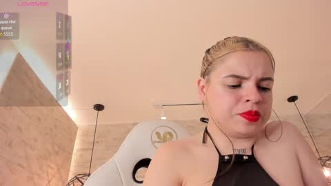 Snapshot of dorothy_vegga chatting on October 22, 4:17 am DOROTHY online show from October 22, 4:17 am