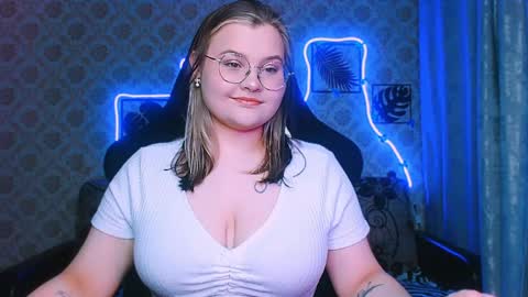 dreamforyoue2 online show from March 29, 7:35 pm