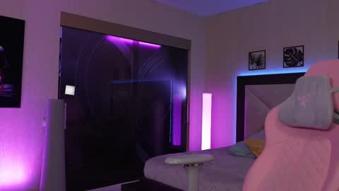 Sarah online show from November 6, 10:59 pm