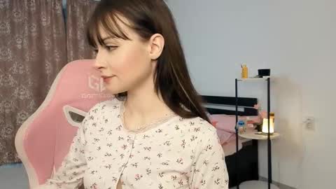 Mila online show from September 16, 5:32 pm