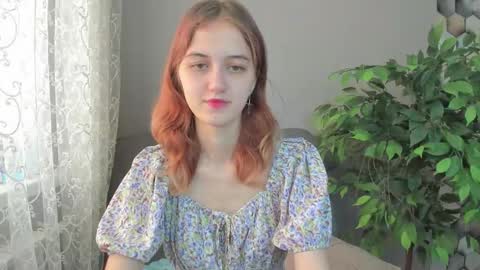 dreamy_pollyyy online show from September 18, 3:38 am