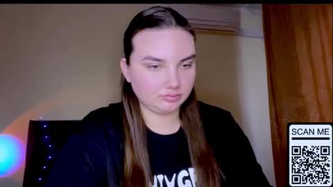 Mila online show from February 20, 3:35 pm