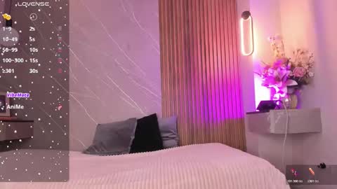 dulce__fiore07 online show from November 27, 7:39 pm