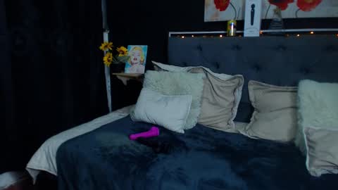 C E L E S T E  online show from December 24, 9:50 am