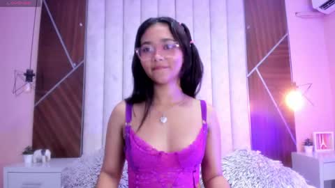 DULCE HOLY online show from June 4, 4:28 am