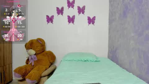 Snapshot of dulce_maria021 chatting on October 22, 10:15 pm dulce online show from October 22, 10:15 pm