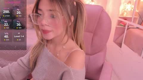 Dulce  online show from December 1, 6:54 pm