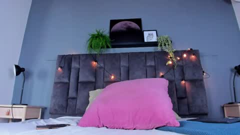 DULCE AURORA online show from April 15, 2:56 am