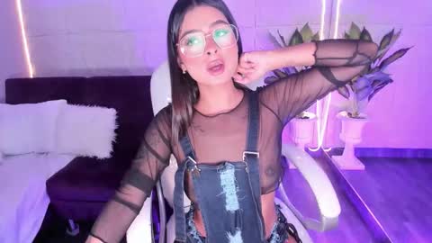 Dulce  online show from February 10, 8:23 pm