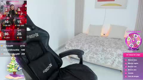 dulcelola_ online show from December 5, 6:31 pm