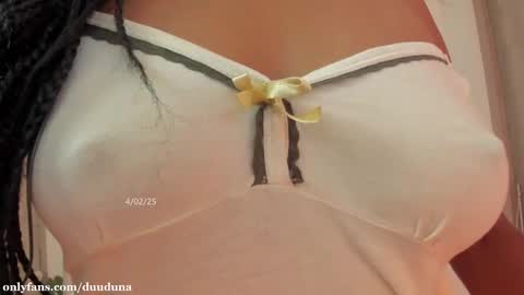 Snapshot of duna_du chatting on February 4, 10:45 pm My birthday is tomorrow November 30  online show from February 4, 10:45 pm