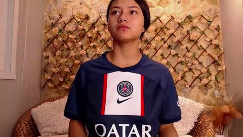 duskybeautyy online show from February 3, 11:37 am