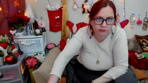 Dyanne online show from December 24, 7:33 pm