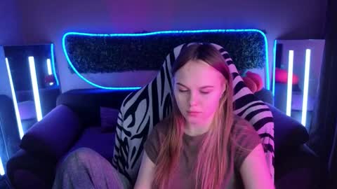 Dyna online show from November 19, 2:22 am