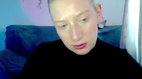 Lily online show from April 29, 7:44 am