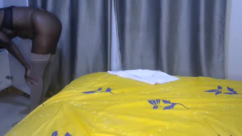 east_queen online show from February 20, 7:08 pm