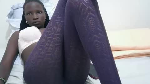 ebony_babbe online show from December 1, 7:16 pm