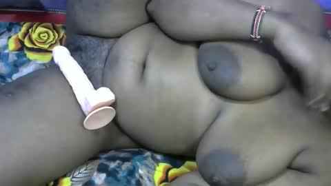 Snapshot of ebony_caramell048 chatting on September 25, 6:45 am caramell online show from September 25, 6:45 am