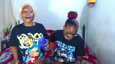 chayna smith online show from March 7, 1:53 am