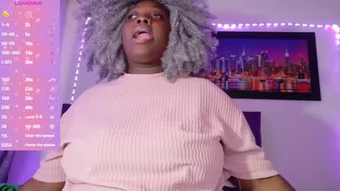 LINA  online show from April 13, 6:52 pm