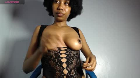 EBONY PETITE online show from March 8, 7:23 am