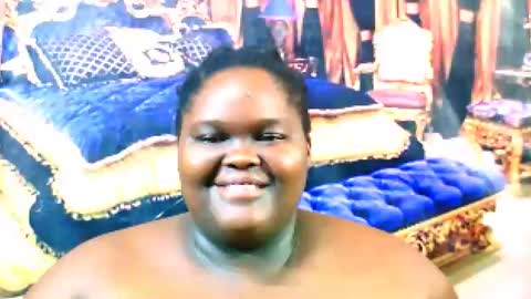 ebonyhotbuns4u2luv online show from March 10, 5:43 am