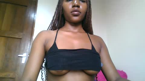 ebonyslut09 online show from July 14, 10:21 am