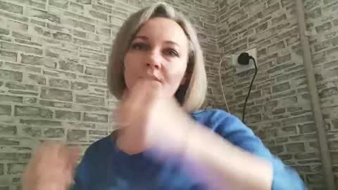 edithmanning online show from February 10, 6:20 am