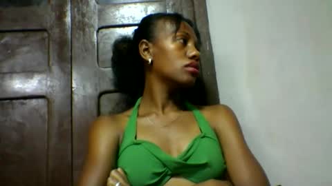 edwige770943 online show from May 8, 5:54 am