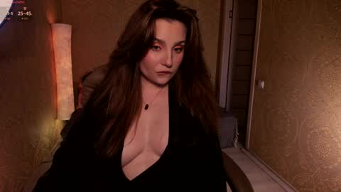 eesmaaarr online show from April 14, 11:38 pm