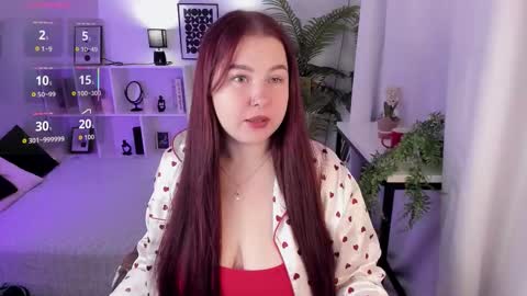 Effy online show from November 3, 1:59 pm